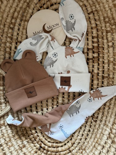 Zestaw czapka miś + czapka królik + chustka lub komin dino brąz 